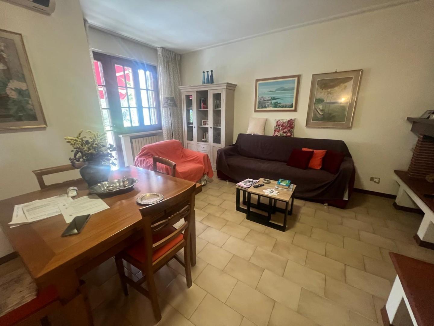 Villa con giardino, Camaiore lido di