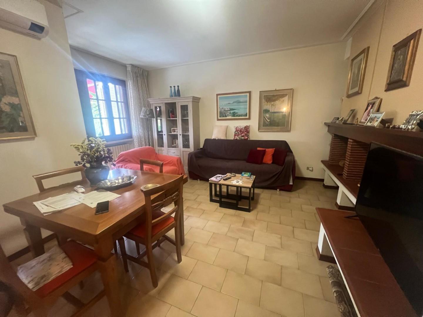 Villa con giardino, Camaiore lido di