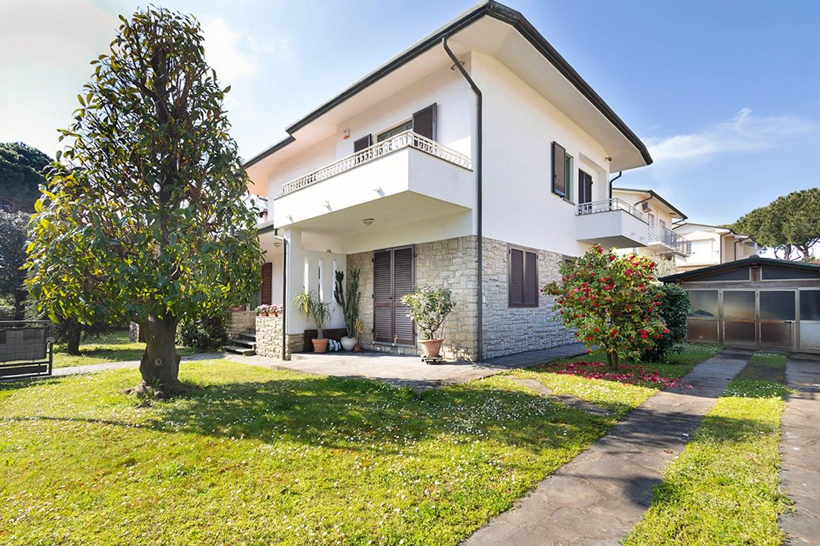 Casa indipendente con giardino, Camaiore lido di