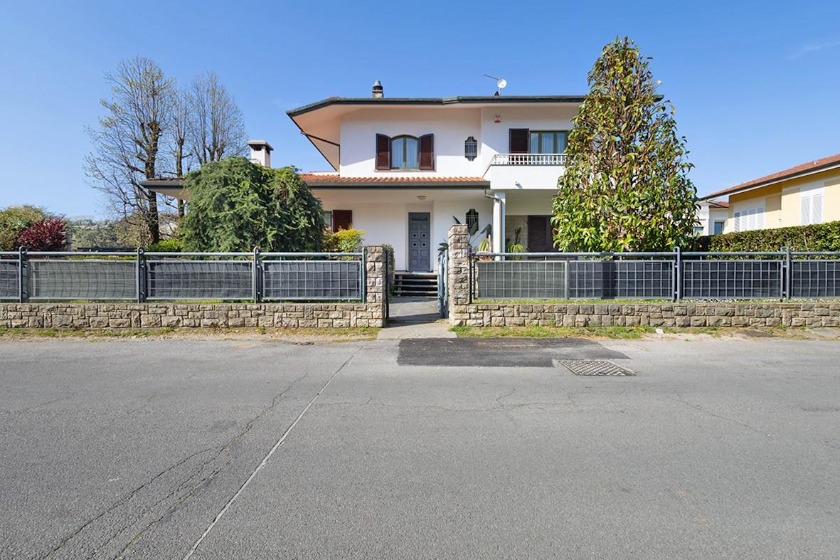 Casa indipendente con giardino, Camaiore lido di