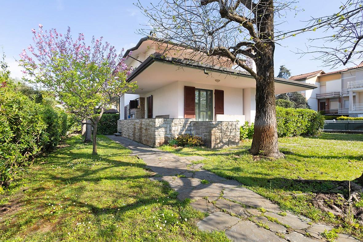 Casa indipendente con giardino, Camaiore lido di