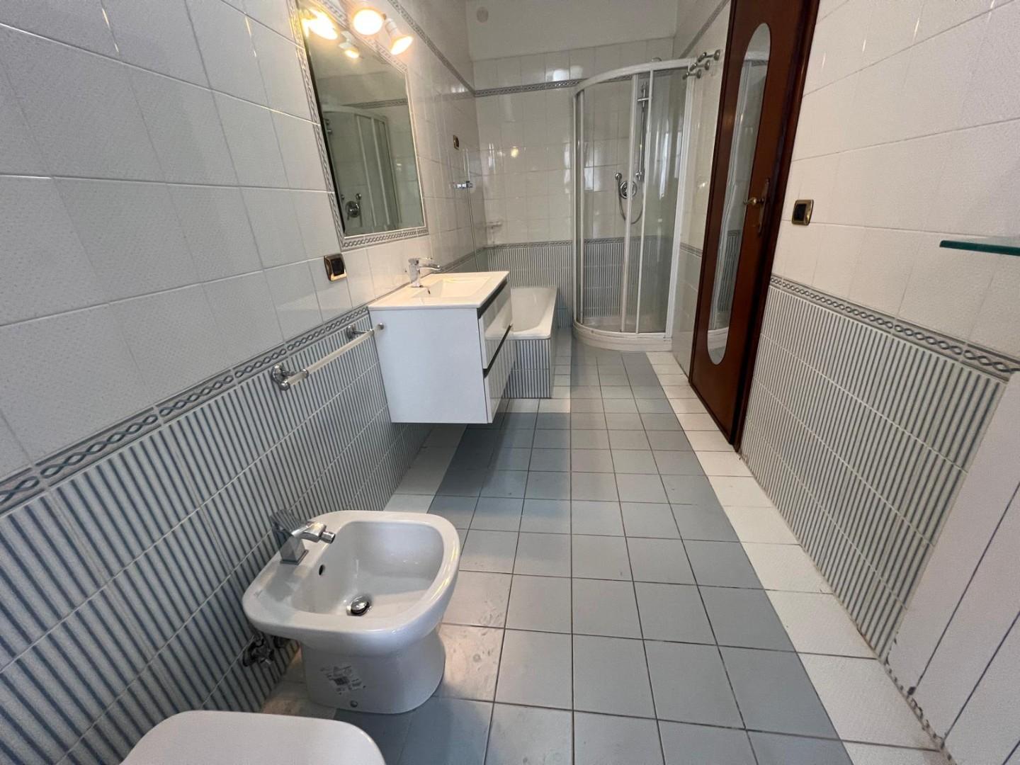 Attico ristrutturato, Camaiore lido di