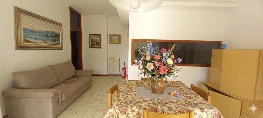 Trilocale in vendita, Camaiore lido di