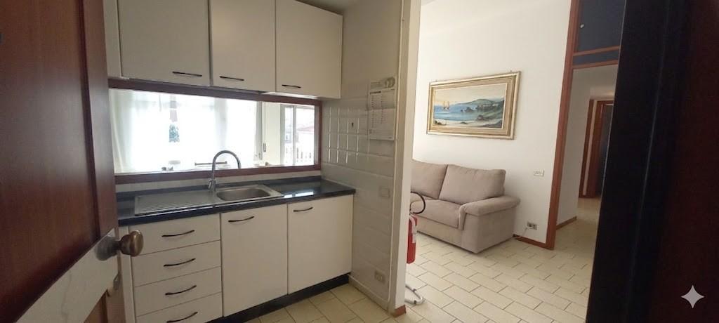 Trilocale in vendita, Camaiore lido di