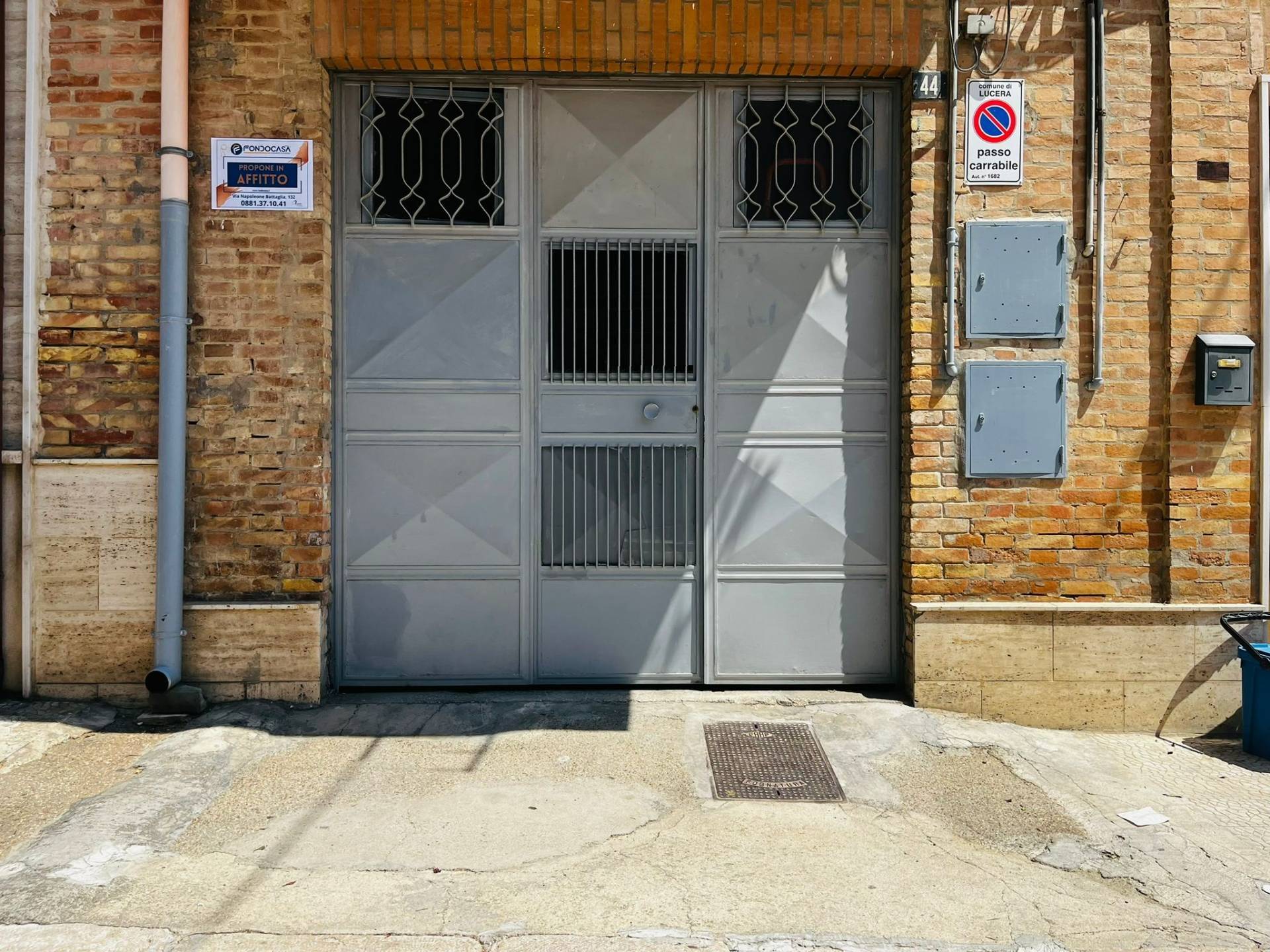 Box/Garage 115mq in affitto a Lucera