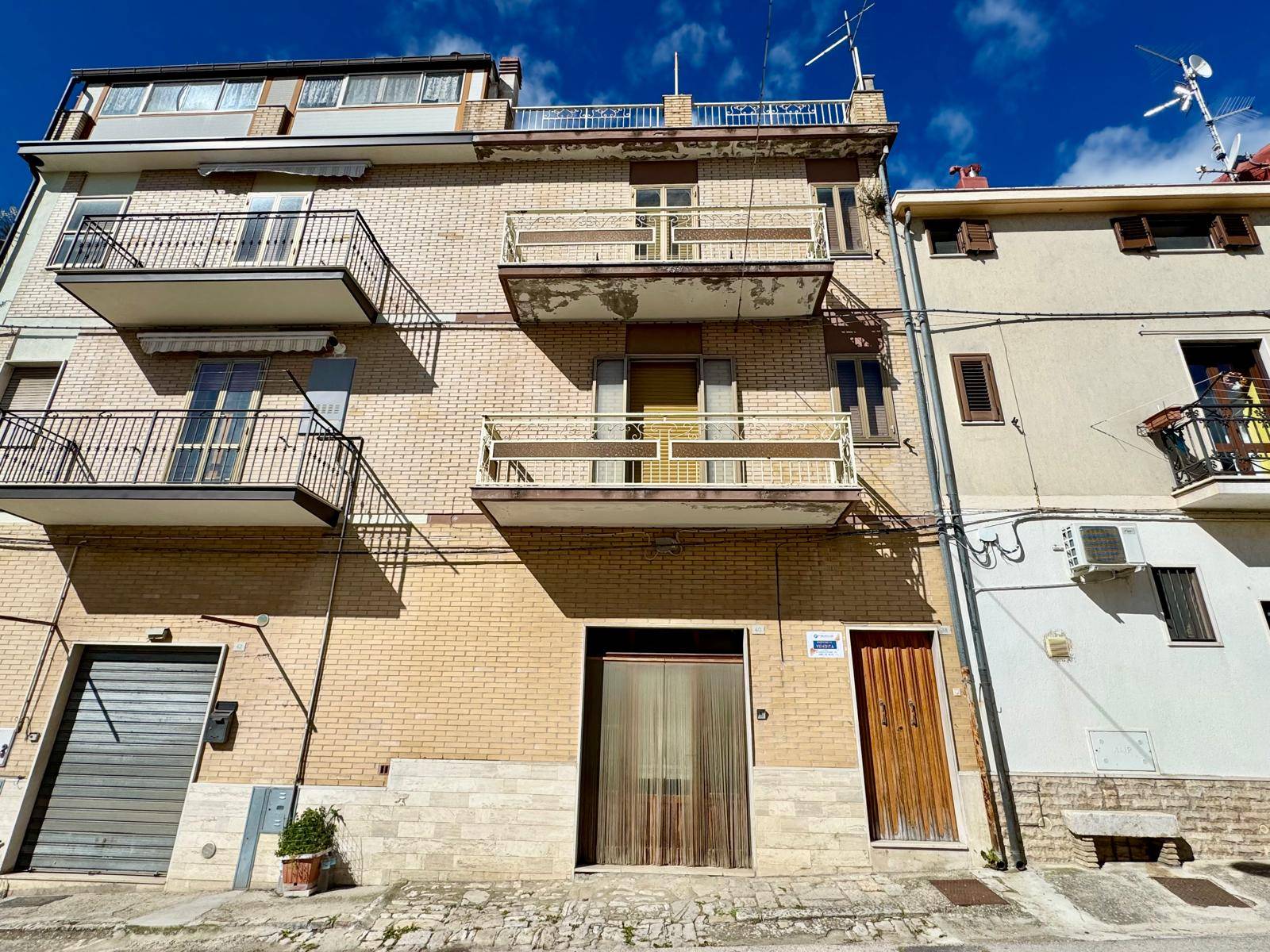Casa indipendente in vendita a Castelnuovo della Daunia