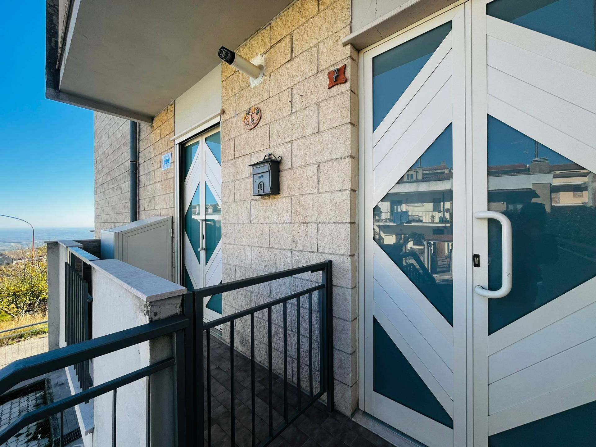 Appartamento in vendita a Motta Montecorvino