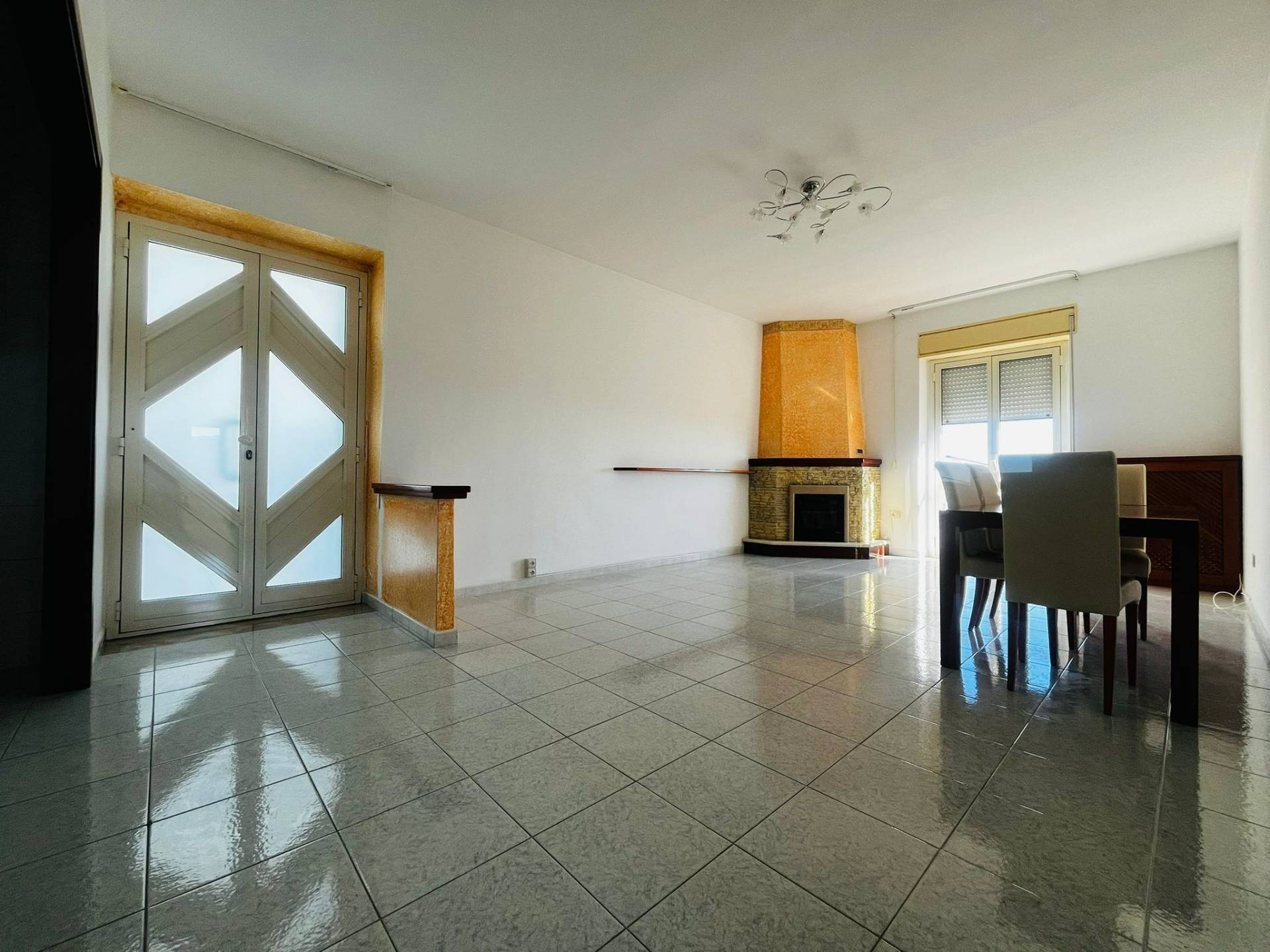 Appartamento in vendita a Motta Montecorvino