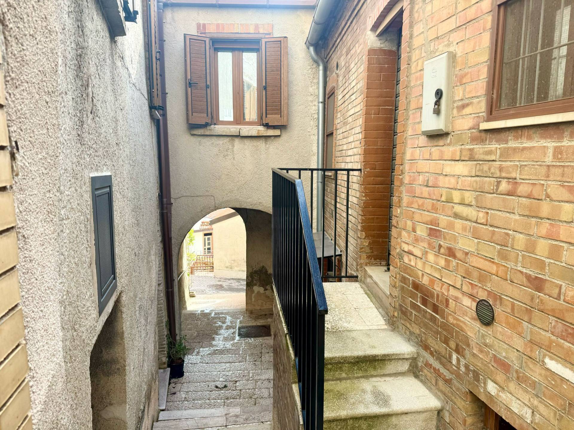 Casa indipendente in vendita a Motta Montecorvino