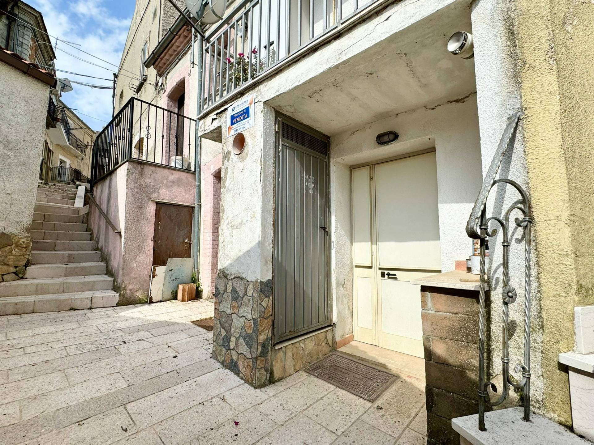 Casa indipendente in vendita a Motta Montecorvino