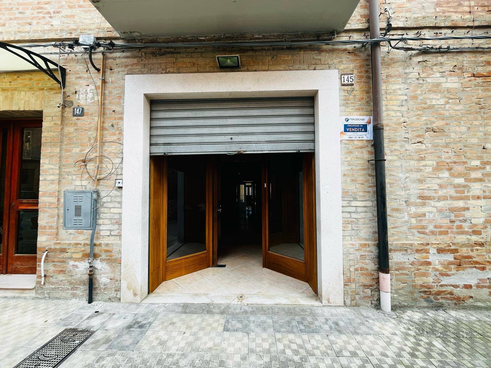 Magazzino in vendita a Lucera