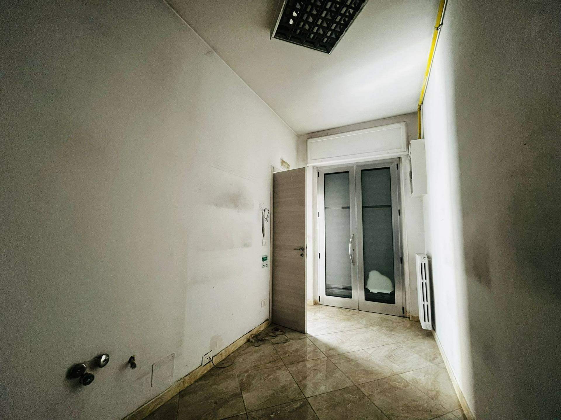 Locale commerciale in affitto a Lucera