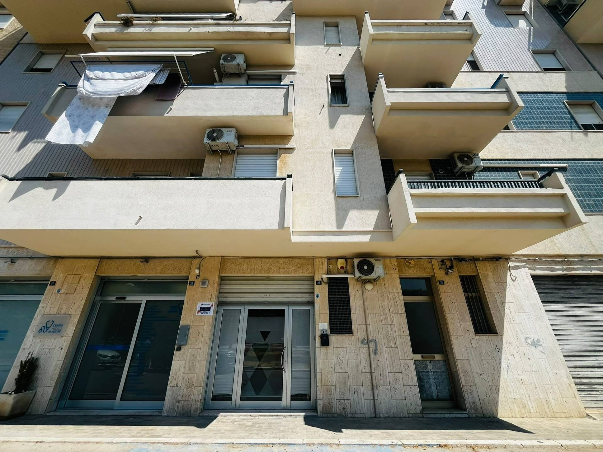 Locale commerciale in affitto a Lucera