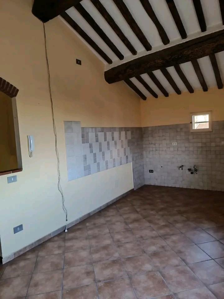 Casa indipendente in affitto a Cascina