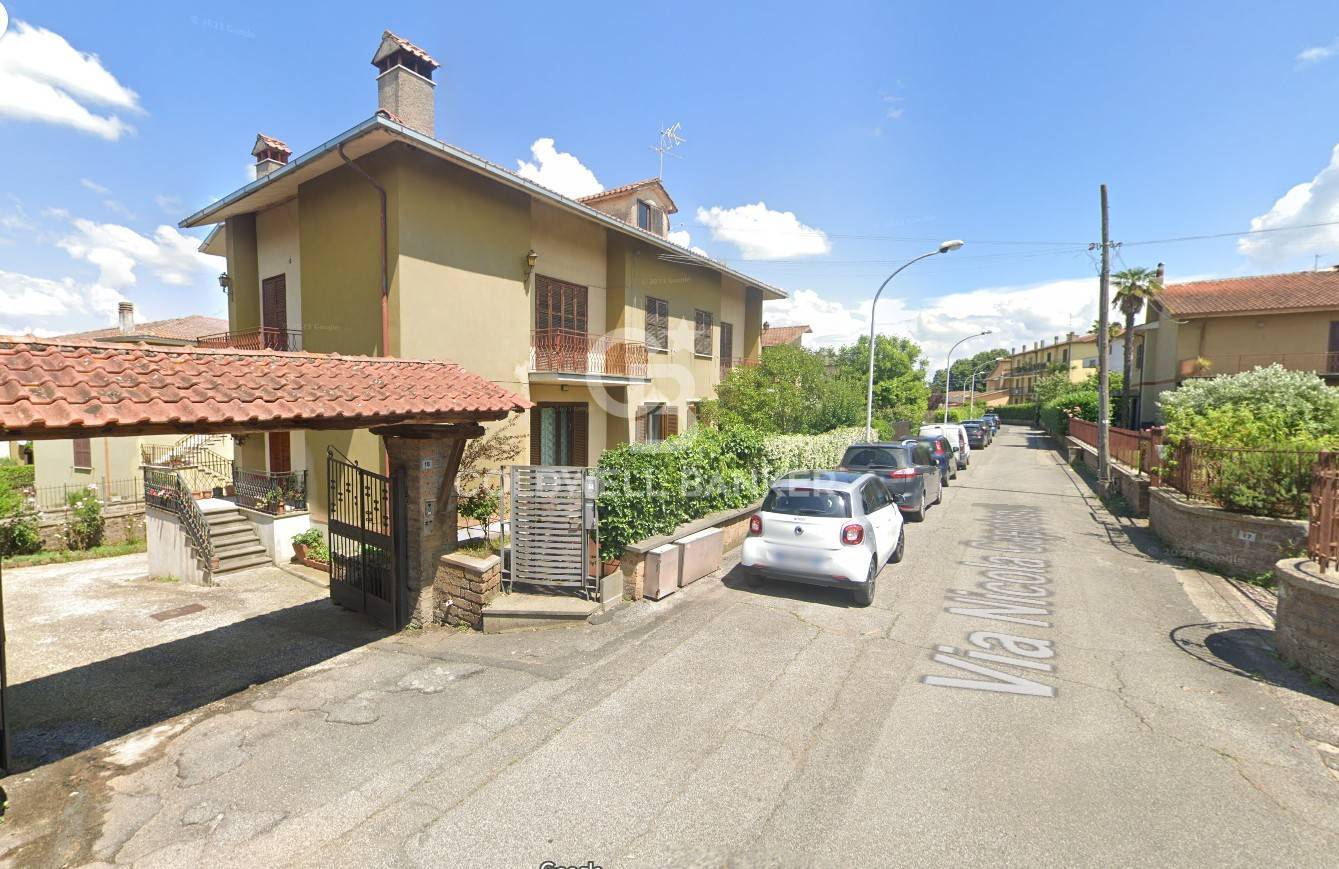 Appartamento in vendita a Sutri, centro