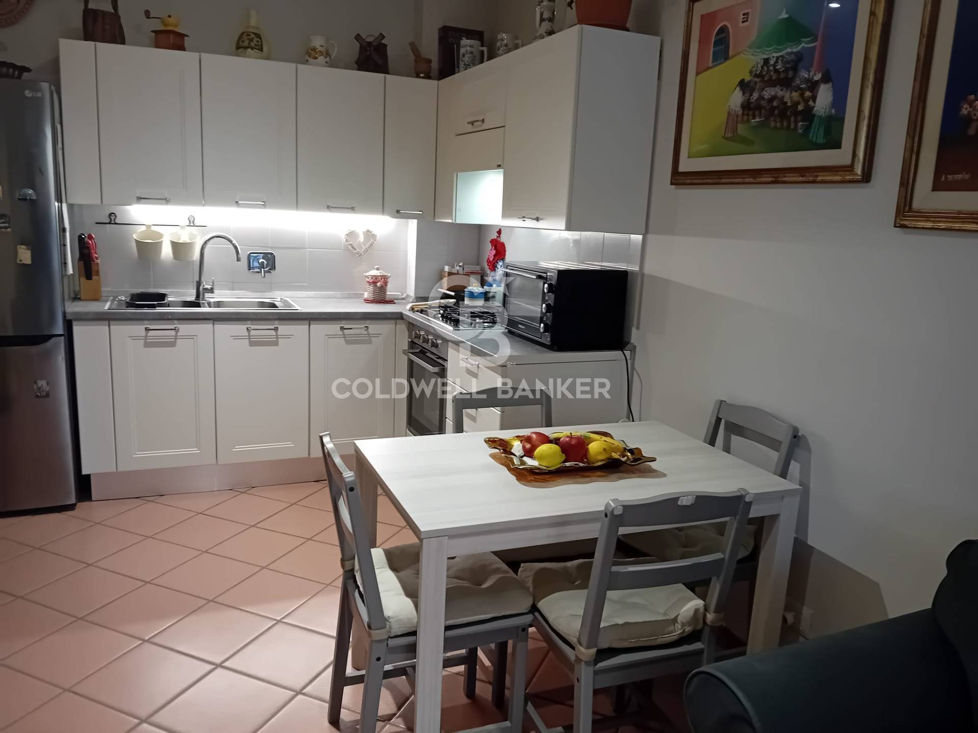 Appartamento in vendita a Sutri, centro