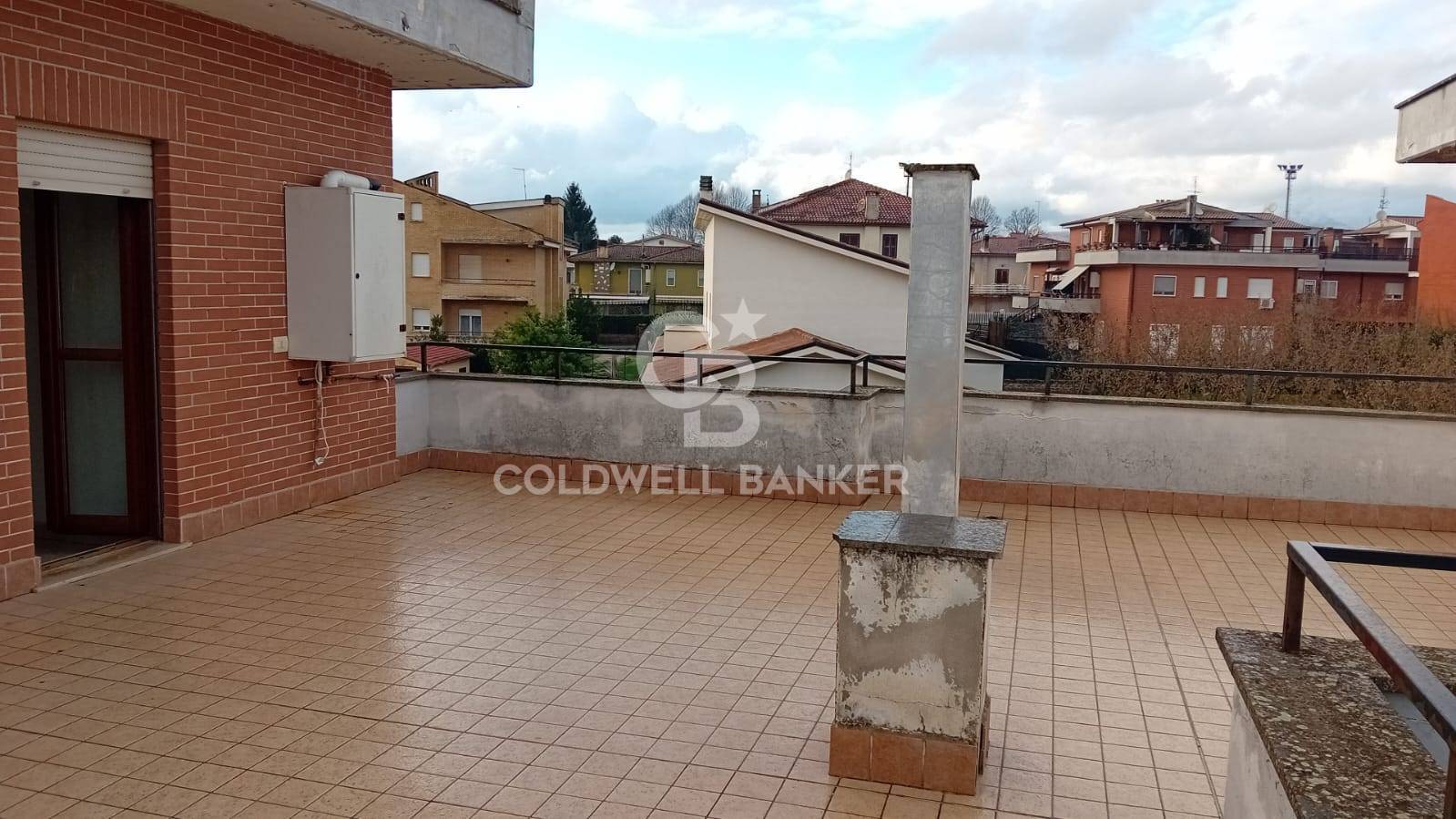 Appartamento in vendita a Sutri, centro