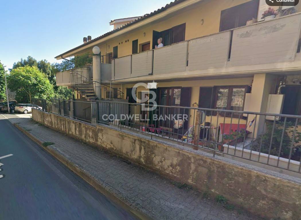 Appartamento indipendente in vendita a Sutri, centro