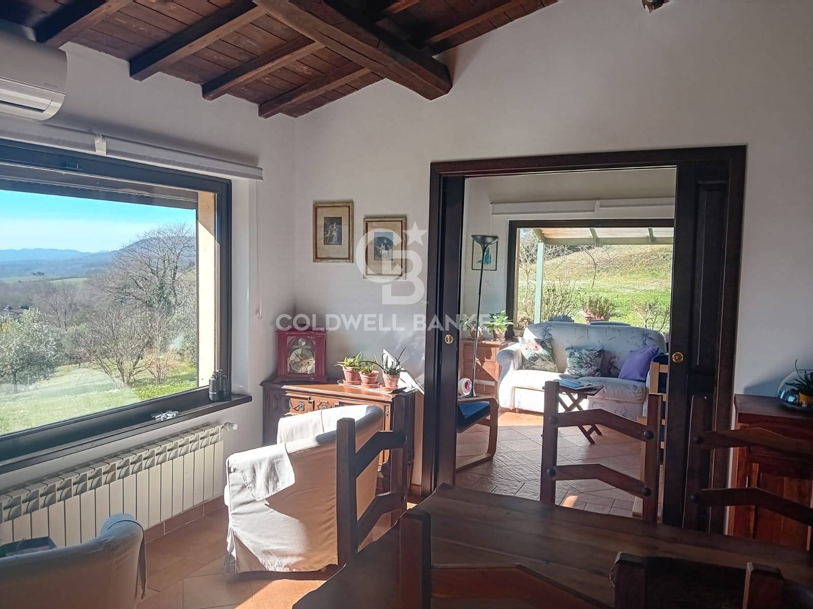 Villa in vendita a Sutri