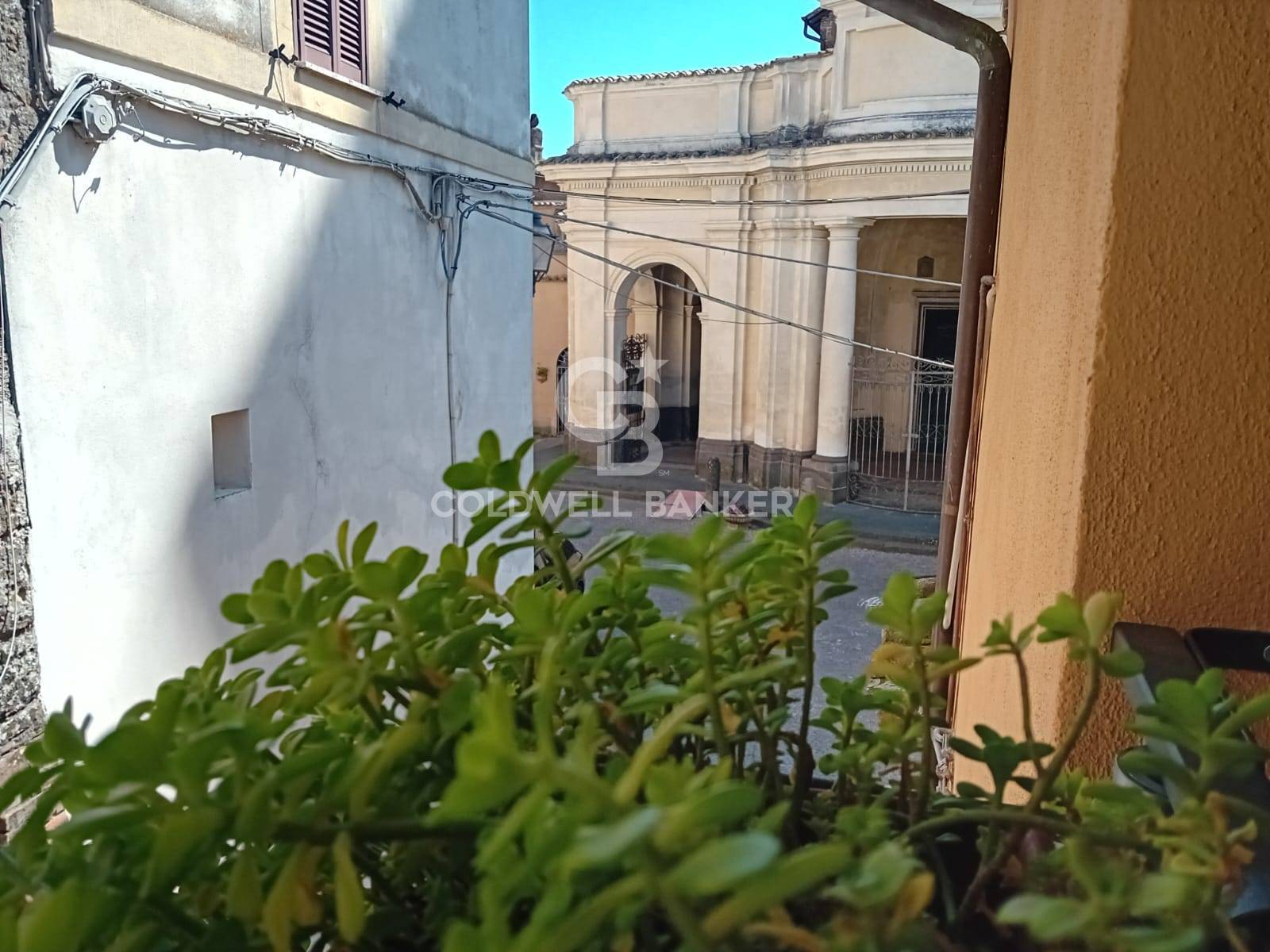 Appartamento indipendente in vendita a Sutri, centro storico