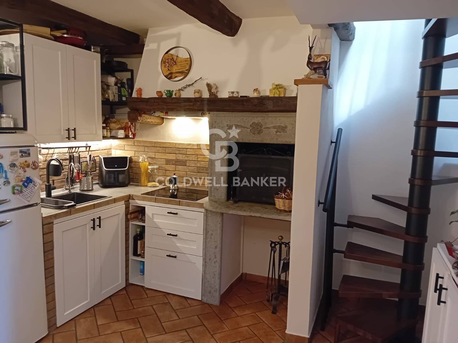 Appartamento indipendente in vendita a Sutri, centro storico