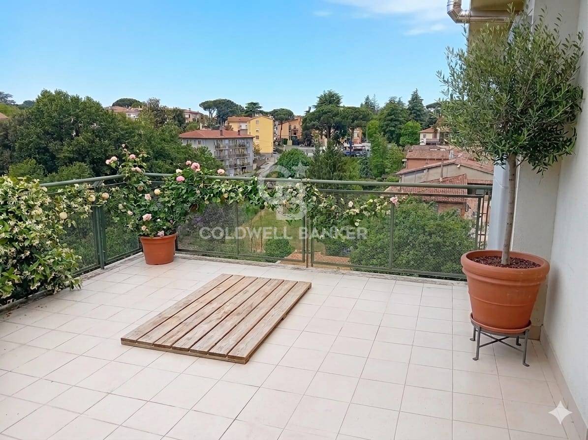 Attico in vendita a Sutri, centro