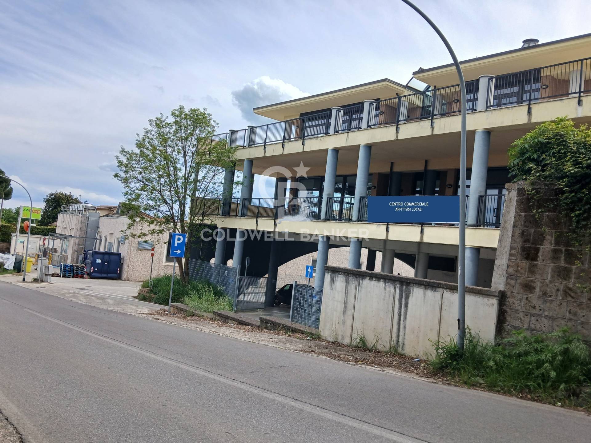 Locale commerciale in affitto a Vignanello