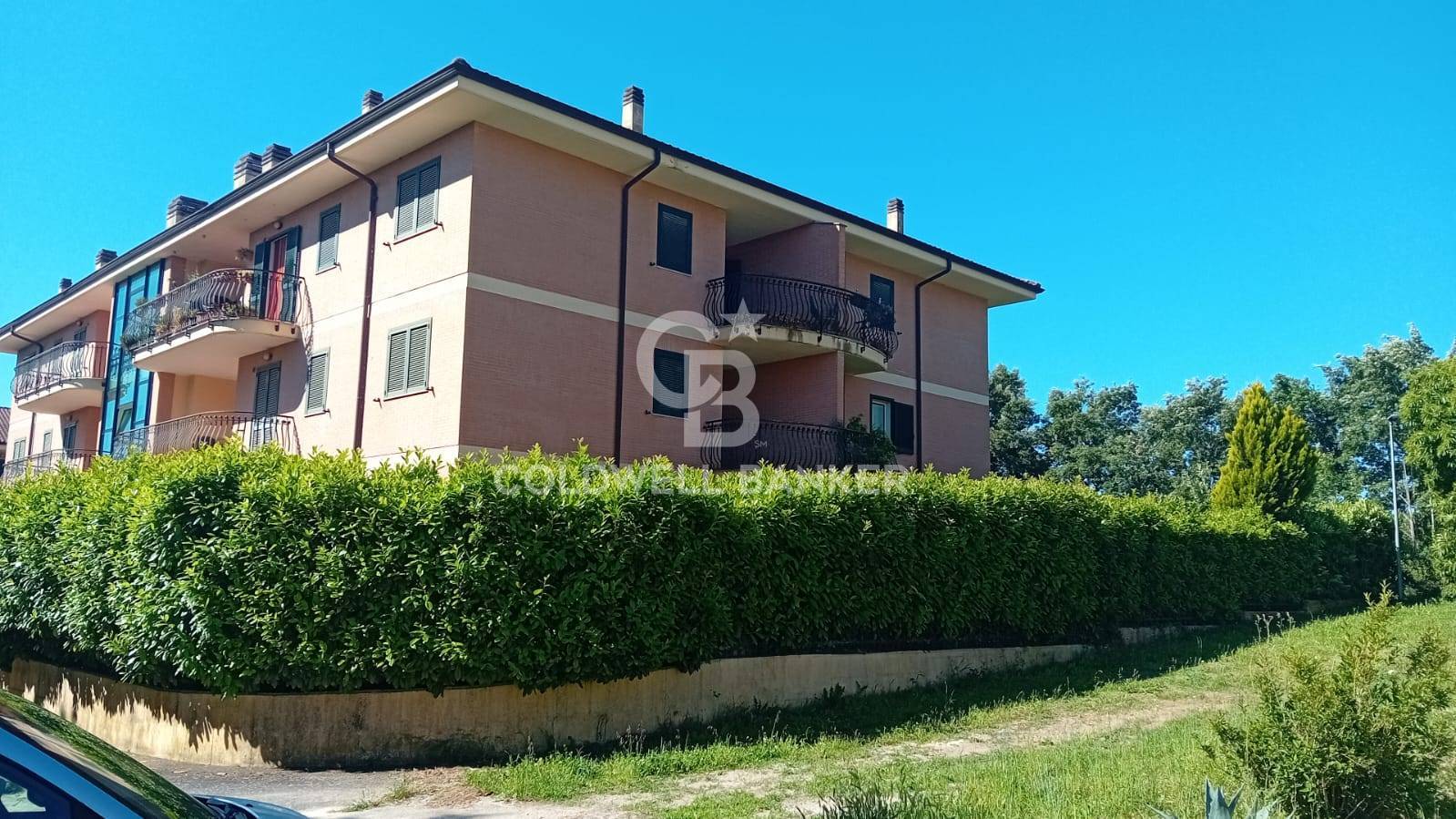 Appartamento in vendita a Sutri, centro