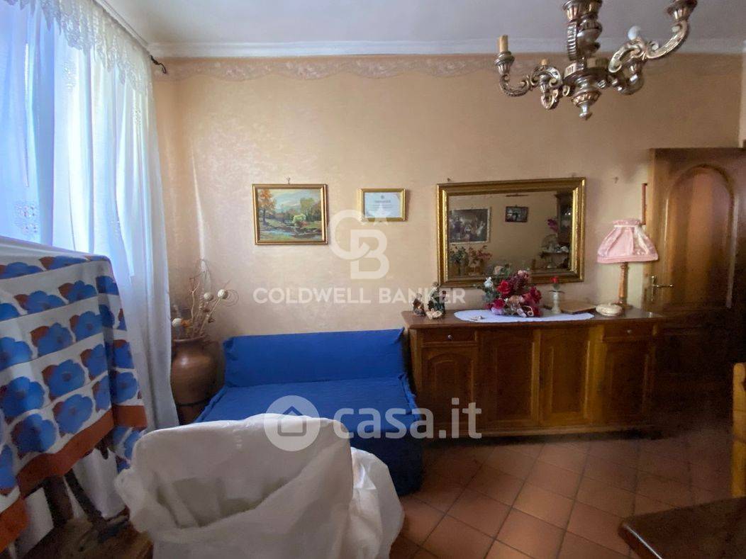 Appartamento indipendente in vendita a Sutri, centro storico