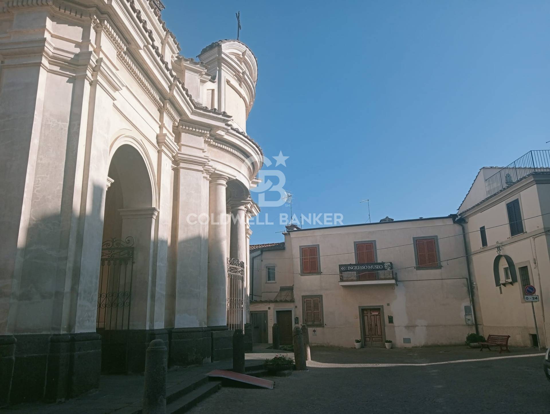 Appartamento indipendente in vendita a Sutri, centro storico