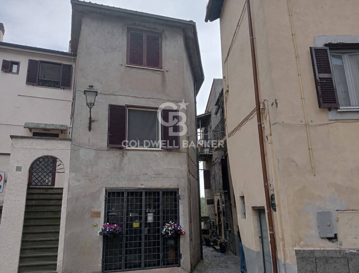 Appartamento in vendita a Sutri, centro storico