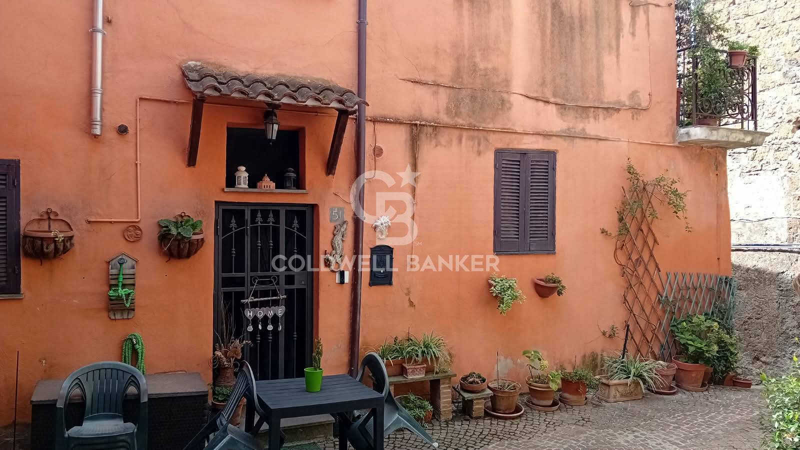Appartamento indipendente in vendita a Sutri, centro storico