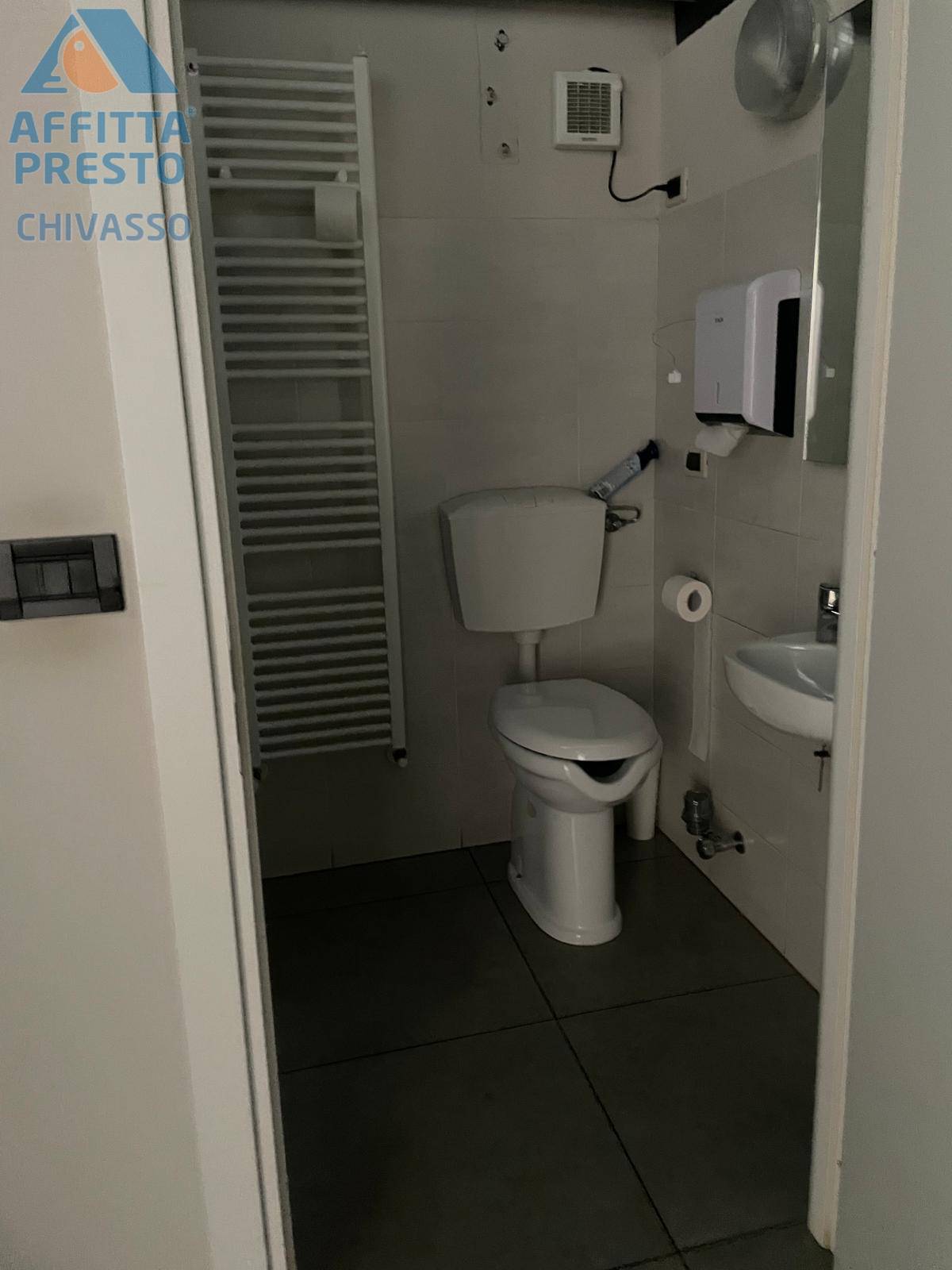 Magazzino in affitto a Chivasso