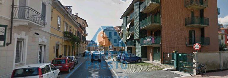 Box o garage in affitto a Chivasso