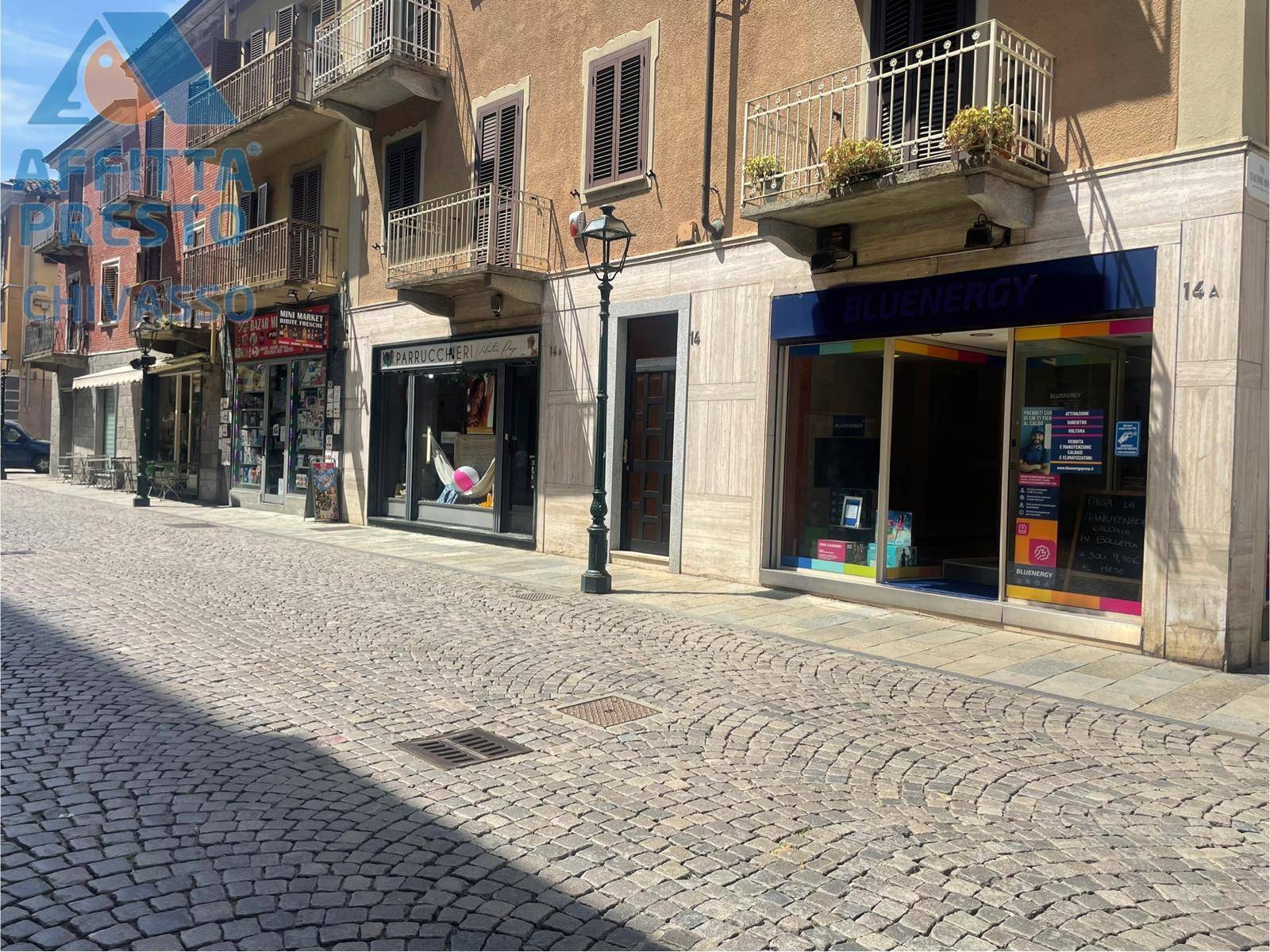 negozio in affitto a Chivasso