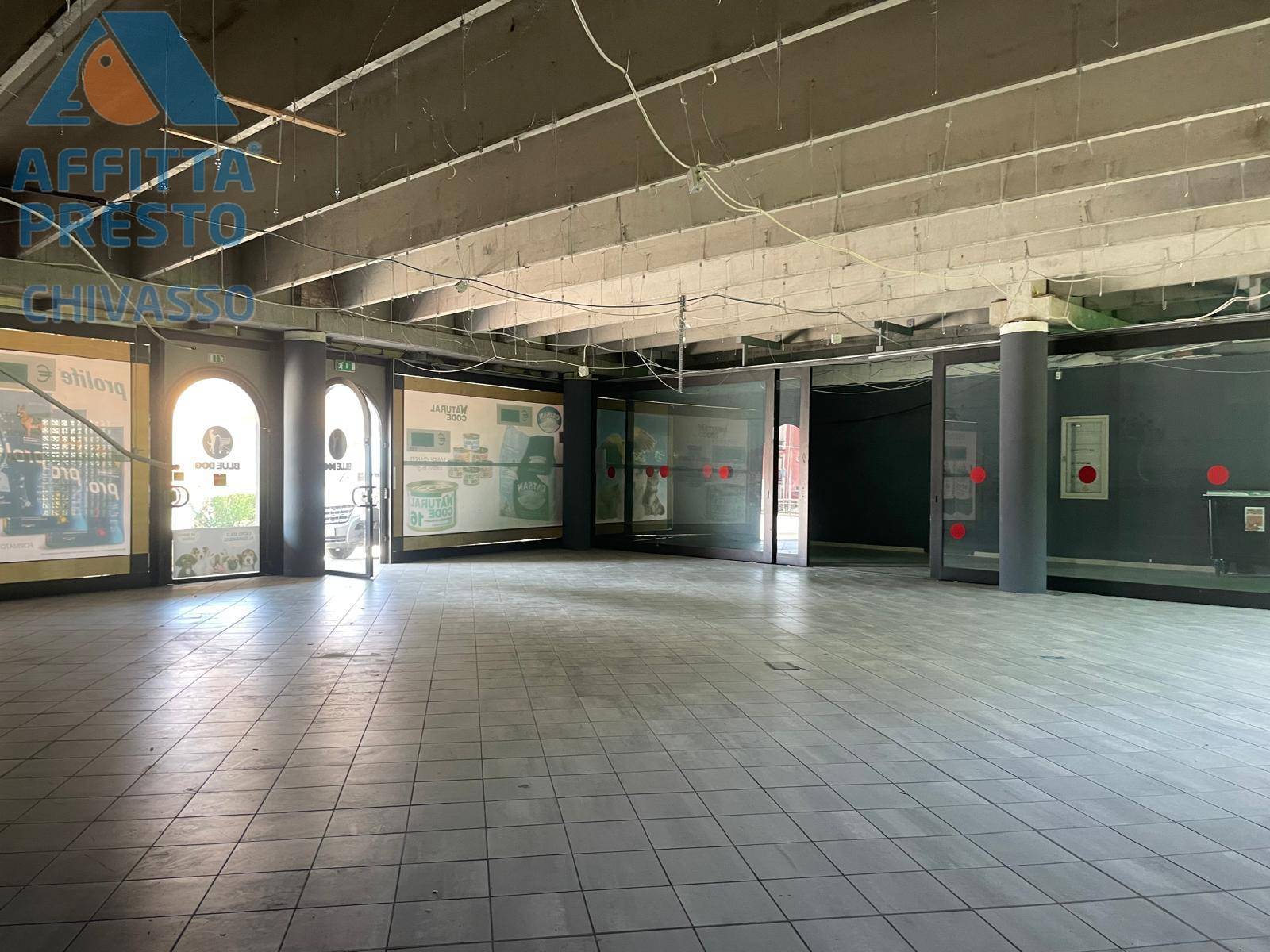 Negozio in affitto a Chivasso