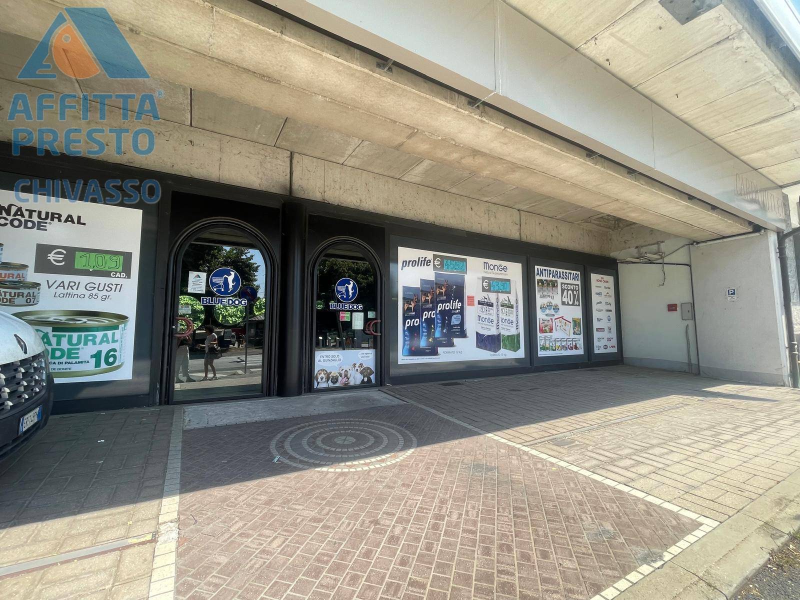 Negozio in affitto a Chivasso