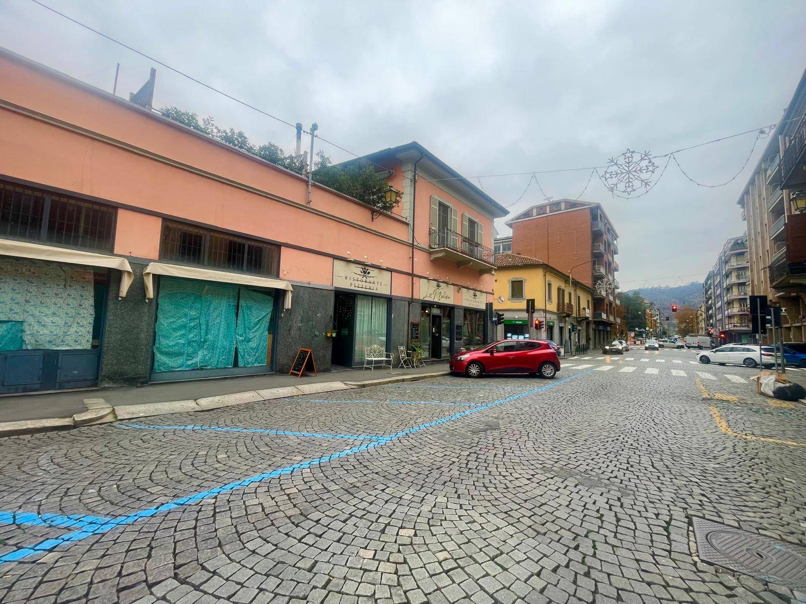 Negozio in affitto a Chivasso