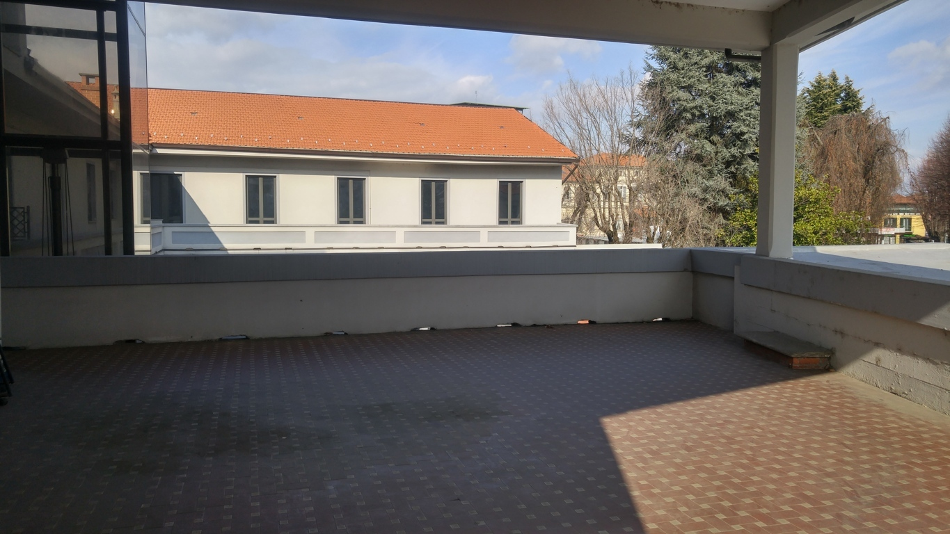 Ufficio in affitto a Chivasso