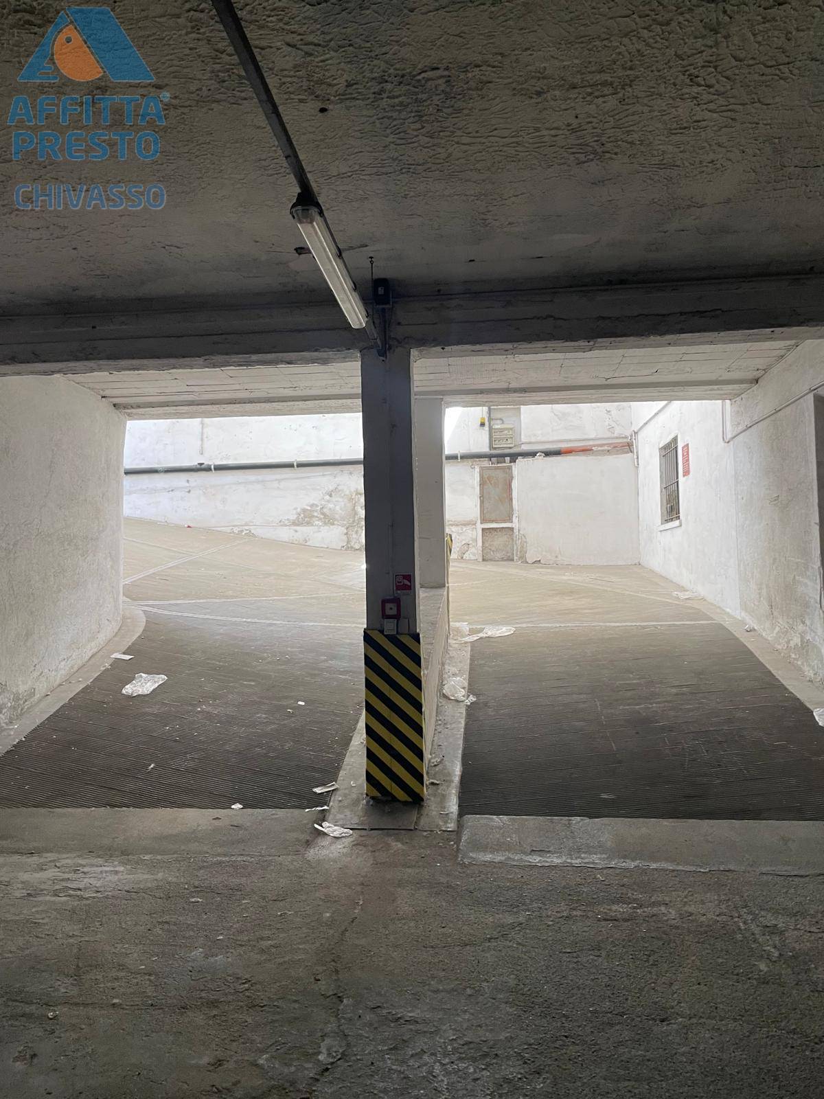 Box o garage in affitto a Chivasso