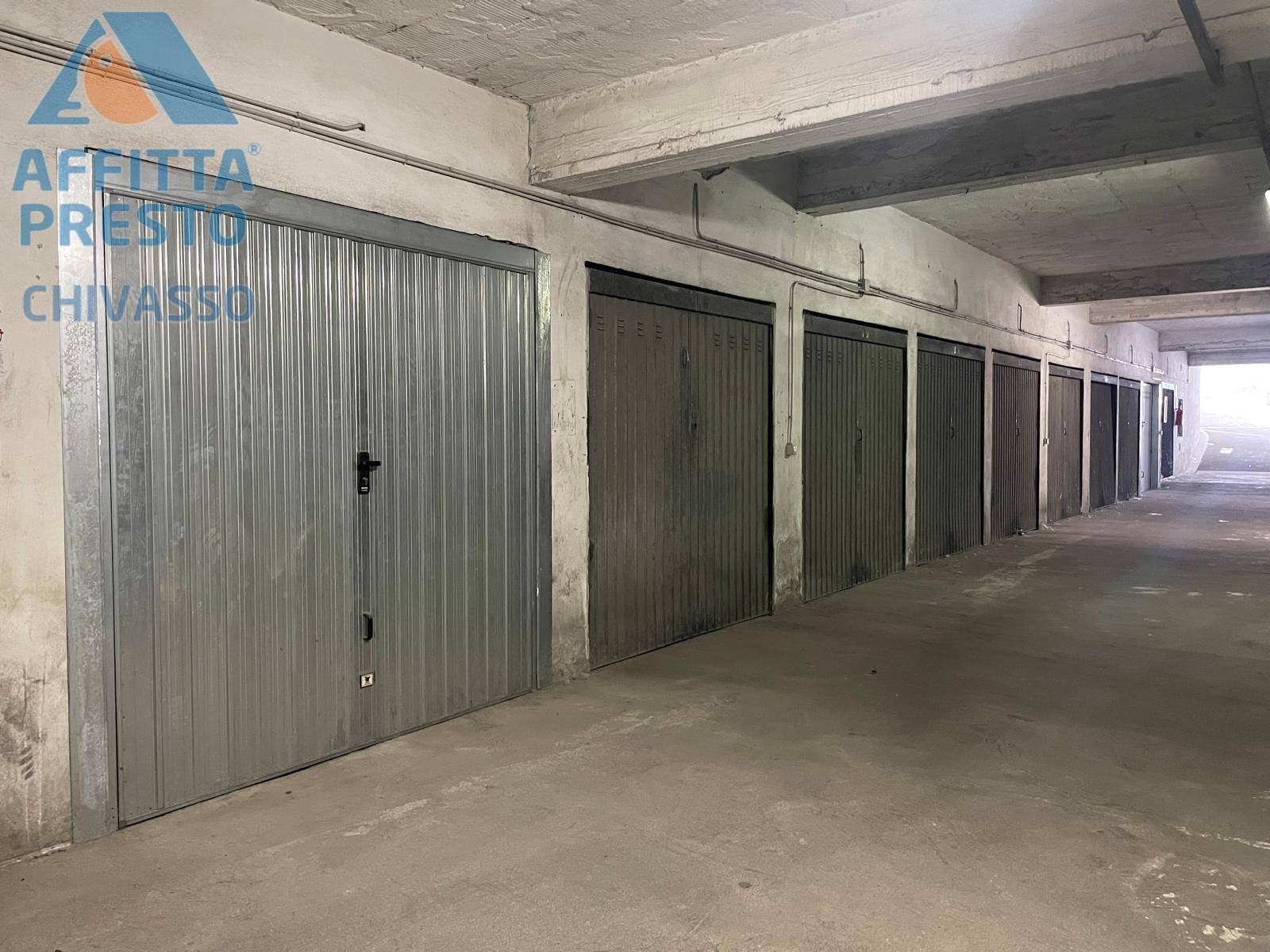 Box o garage in affitto a Chivasso