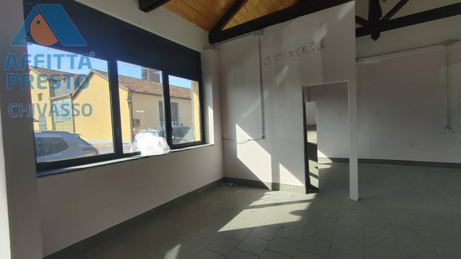 Negozio in affitto a Chivasso