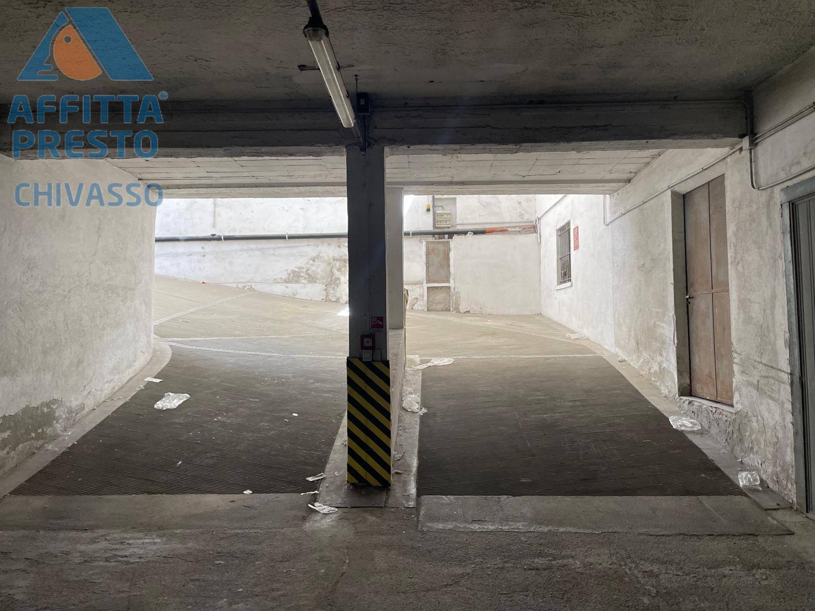 Box o garage in affitto a Chivasso