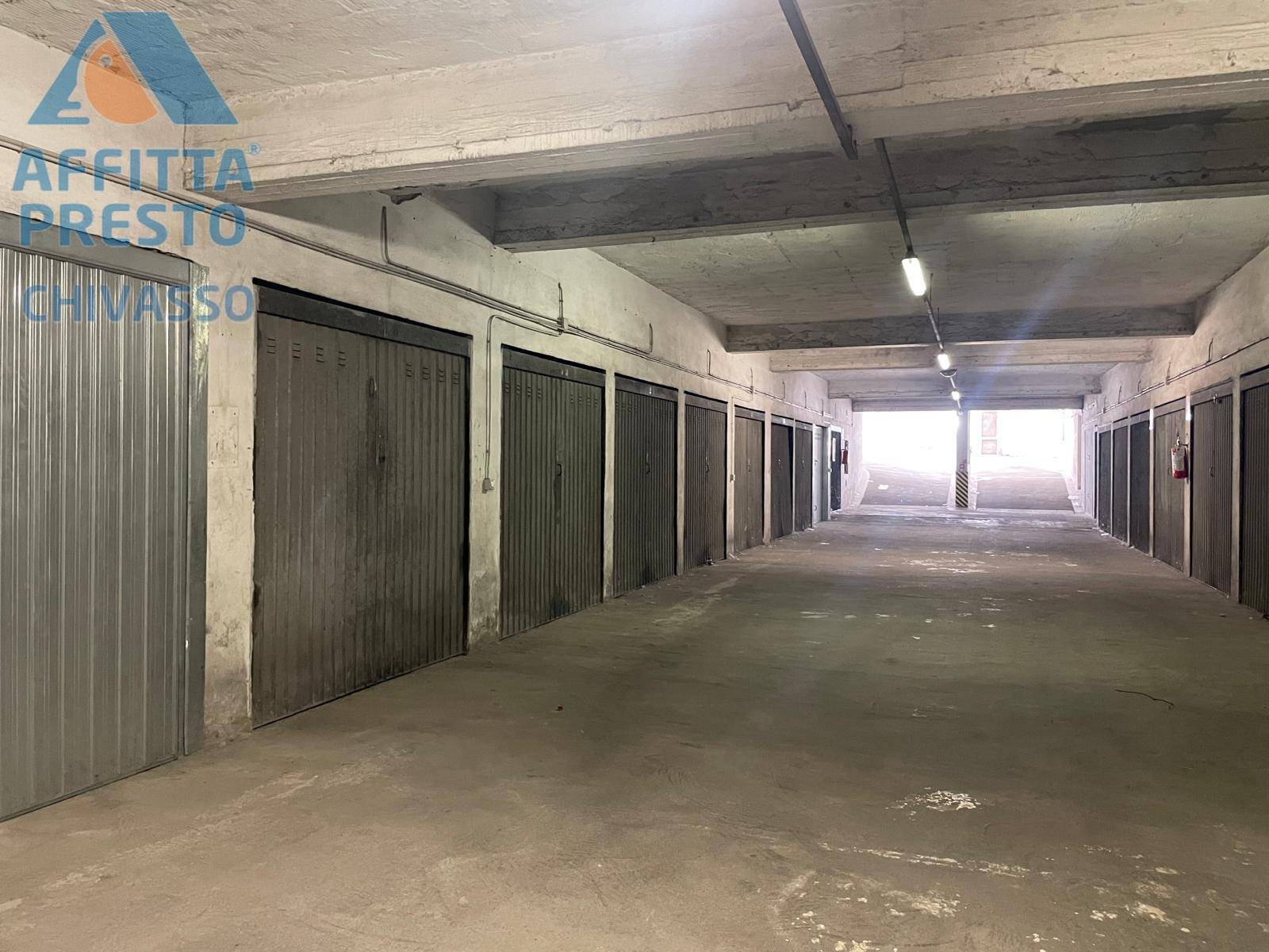 Box o garage in affitto a Chivasso