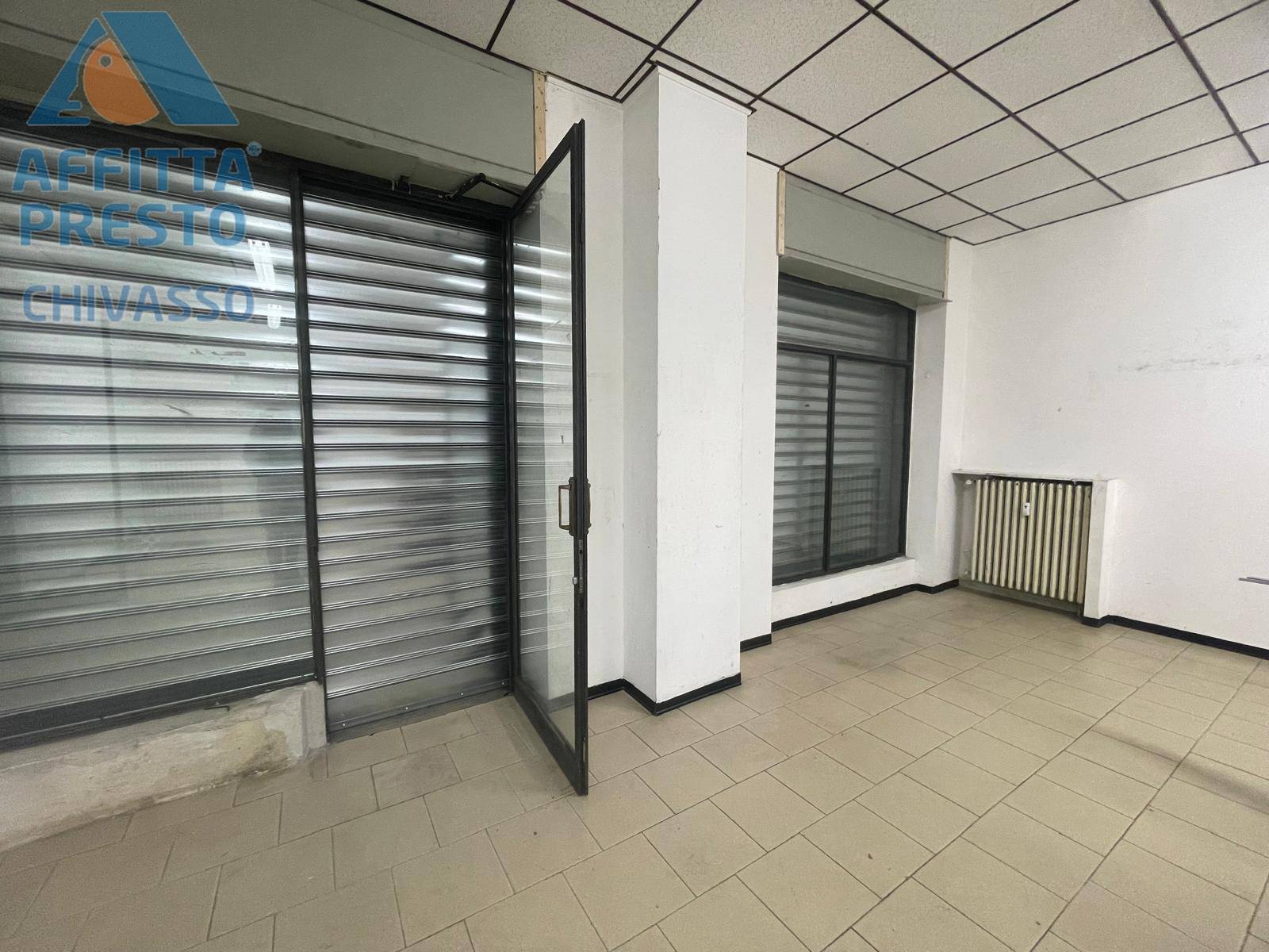 Negozio in affitto a Chivasso