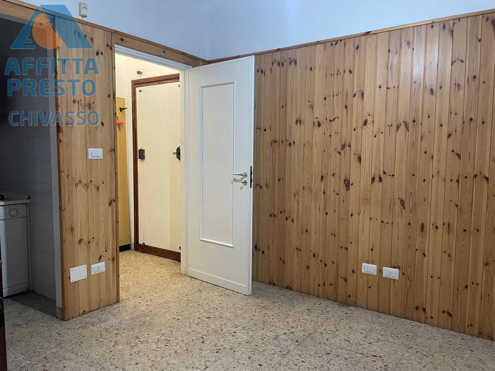 Negozio in affitto a Chivasso