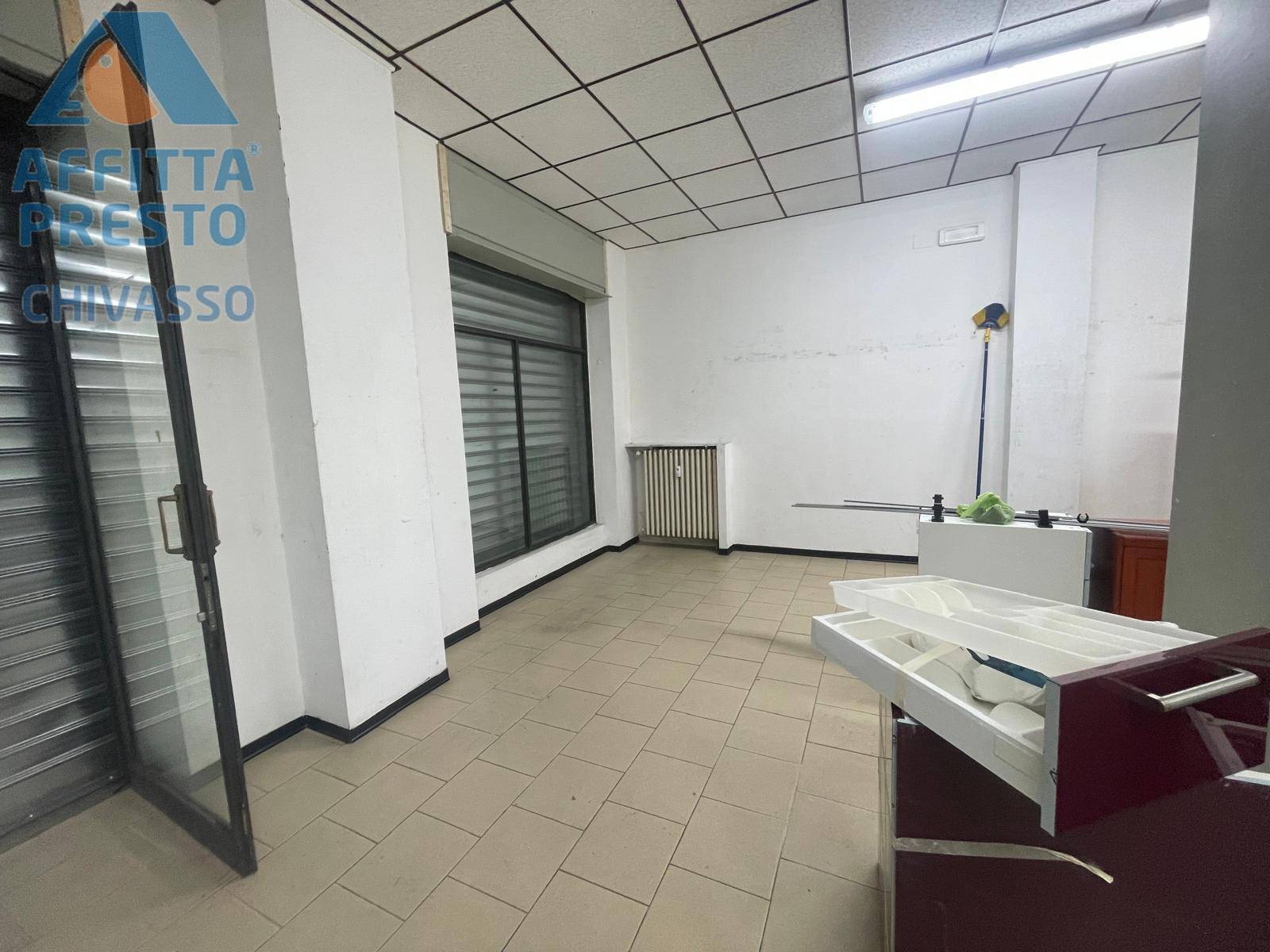 Negozio in affitto a Chivasso