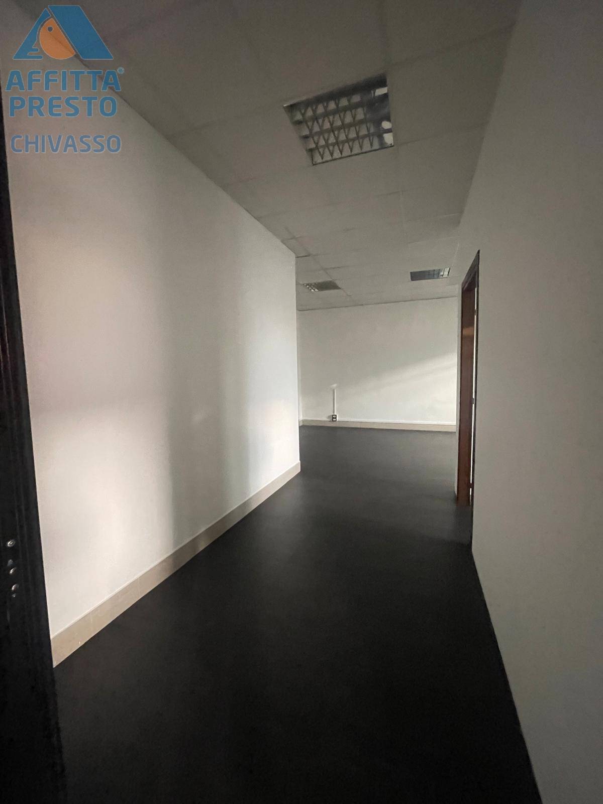 Negozio in affitto a Chivasso