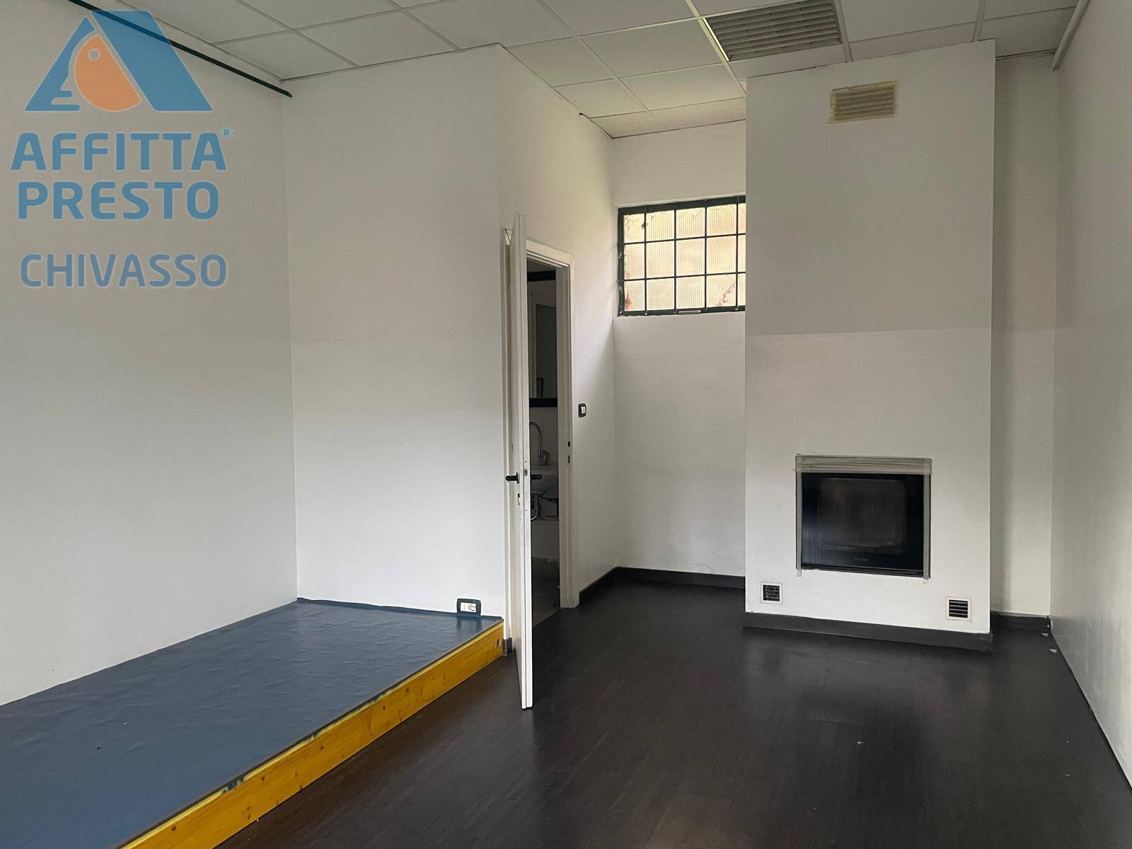 Negozio in affitto a Chivasso