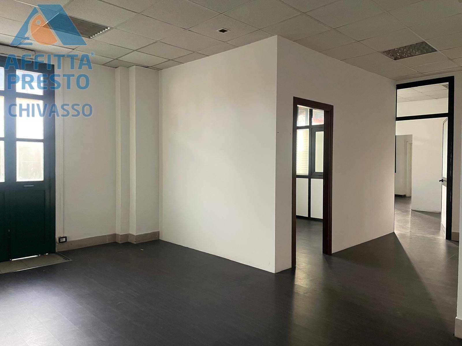 Negozio in affitto a Chivasso